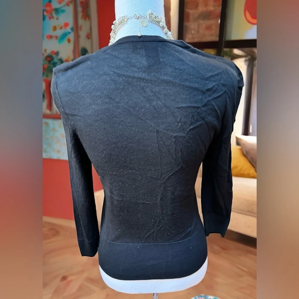 Like new/ White House Black Market sweater - Picture 5 of 10